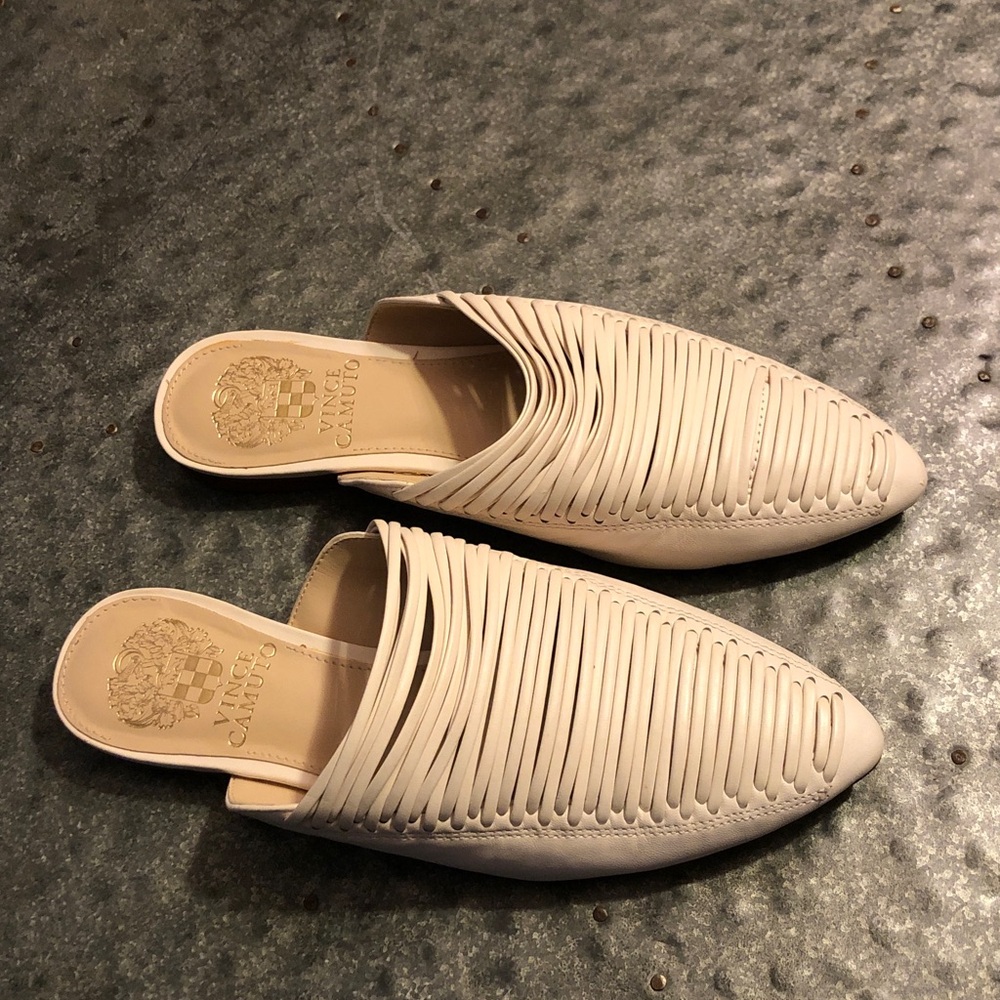 Vince Camuto Ivory Mule size 6